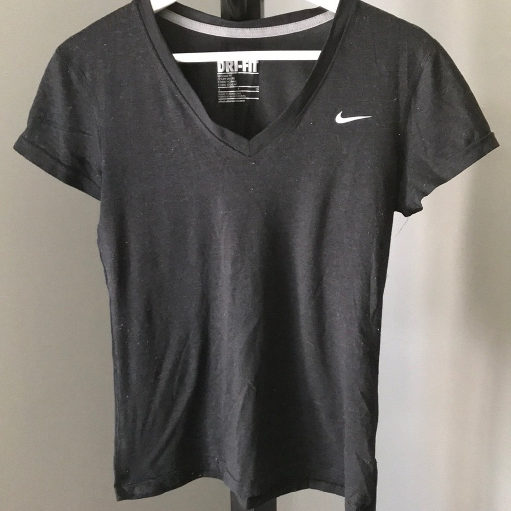 Nike Dri-Fit Neck